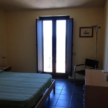 Casa Con Terrazza Fronte Mare *